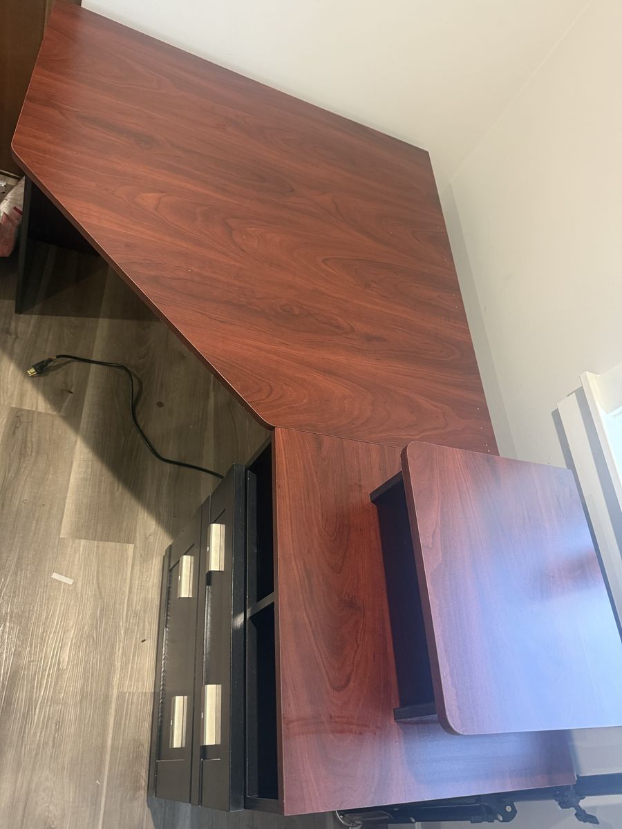 Main image 7
