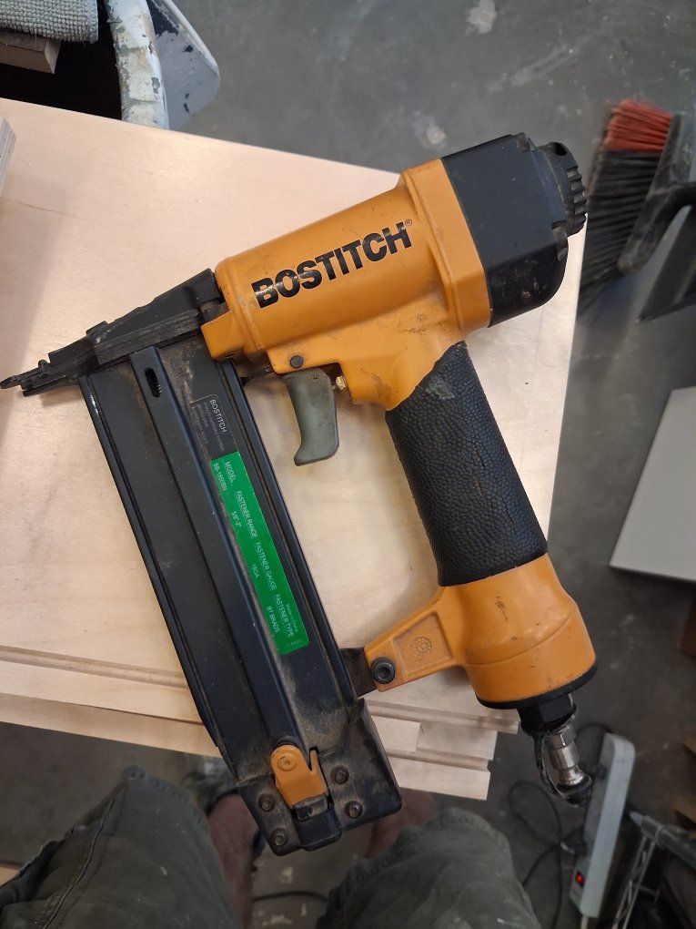 Bostitch 18g nailer