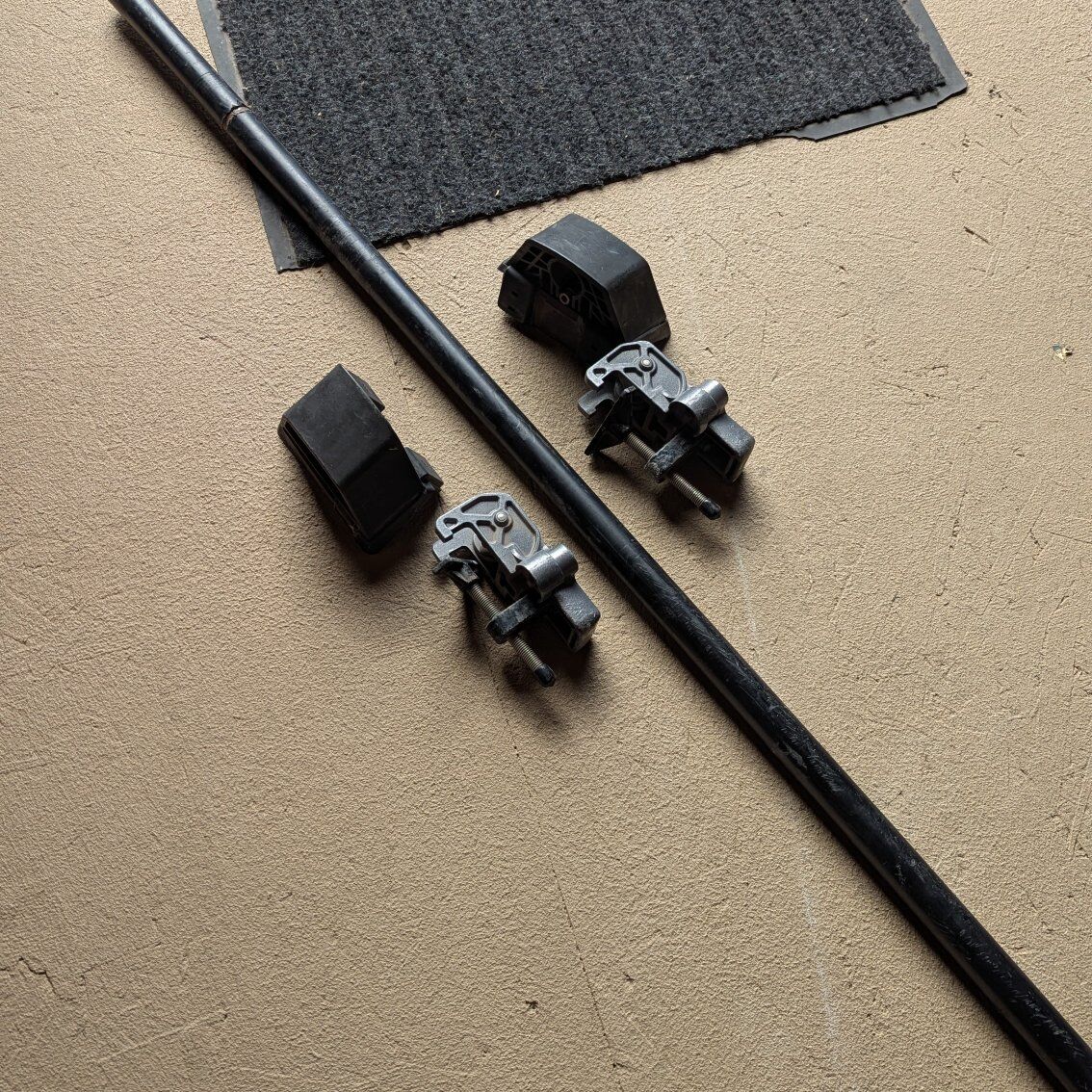 Yakima HD truck towers and bar