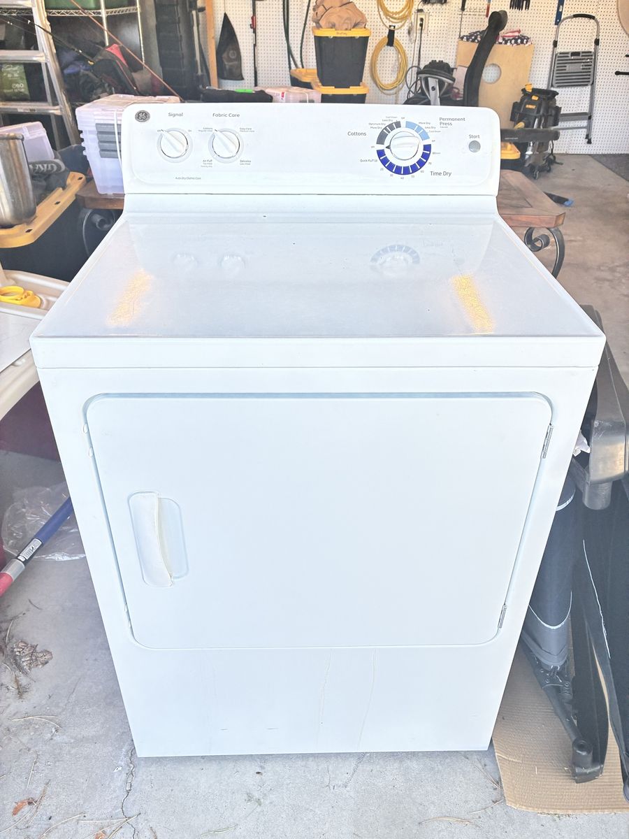 GE Electric Dryer — White