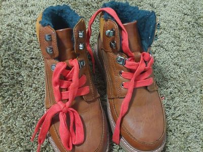 boy boots