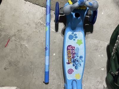 Kids bluey scooter