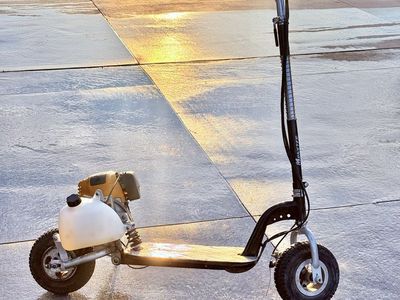 Gasoline Scooter - Martin Monster (Subaru 4-Stroke)