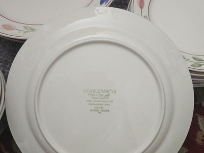 Table Mates Spring Tulips Hand-Painted Dinnerware Set