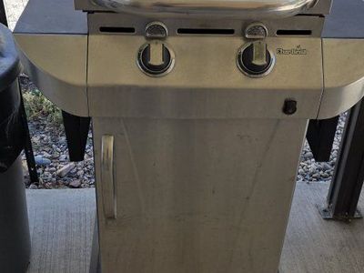 Char-Broil 2-Burner Propane Gas Grill Stainless Steel