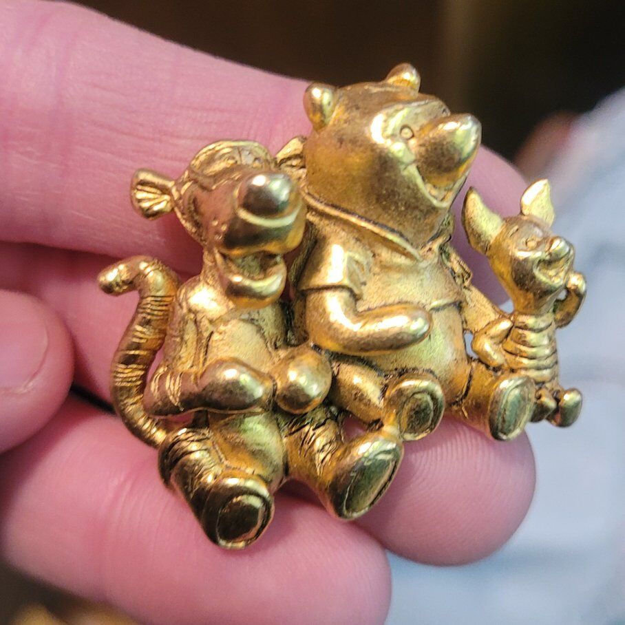 Pooh,Tiger,and Piglet pim/broach