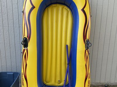 3 Person Solstice Inflatable Raft W/ Pole Holders