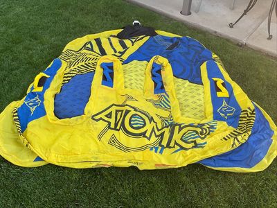 Atomic 3 Person Towable Water Tube