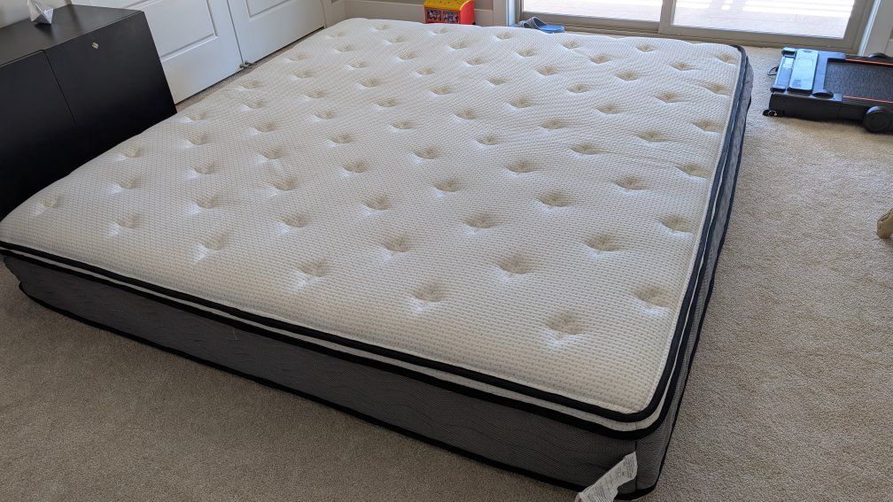 King Size Memory Foam & Inner Spring Mattress