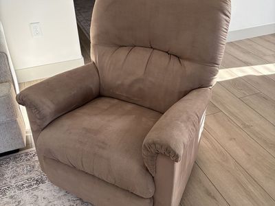 LA Z Boy Recliner