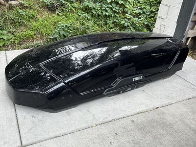 THULE | Large Roof Cargo Box Black
