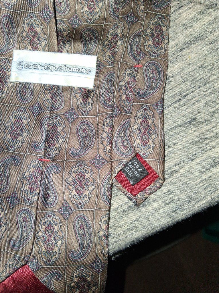 Courrèges Homme 100% Italian Silk Paisley Pattern Tie