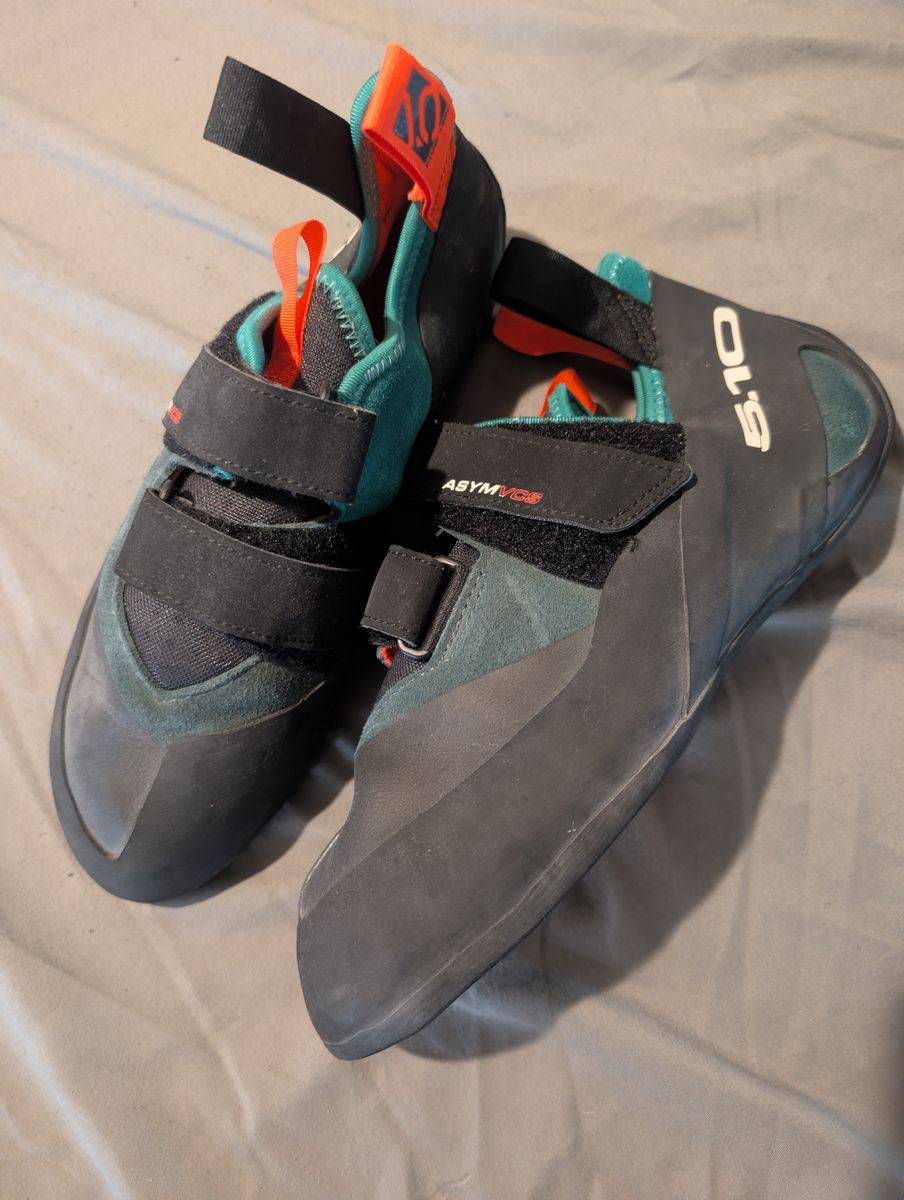 5.10 Rock climbing shoes and Krieg chalk bag