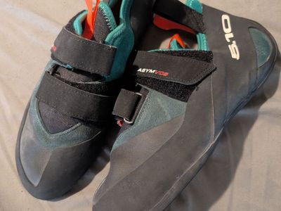 5.10 Rock climbing shoes and Krieg chalk bag