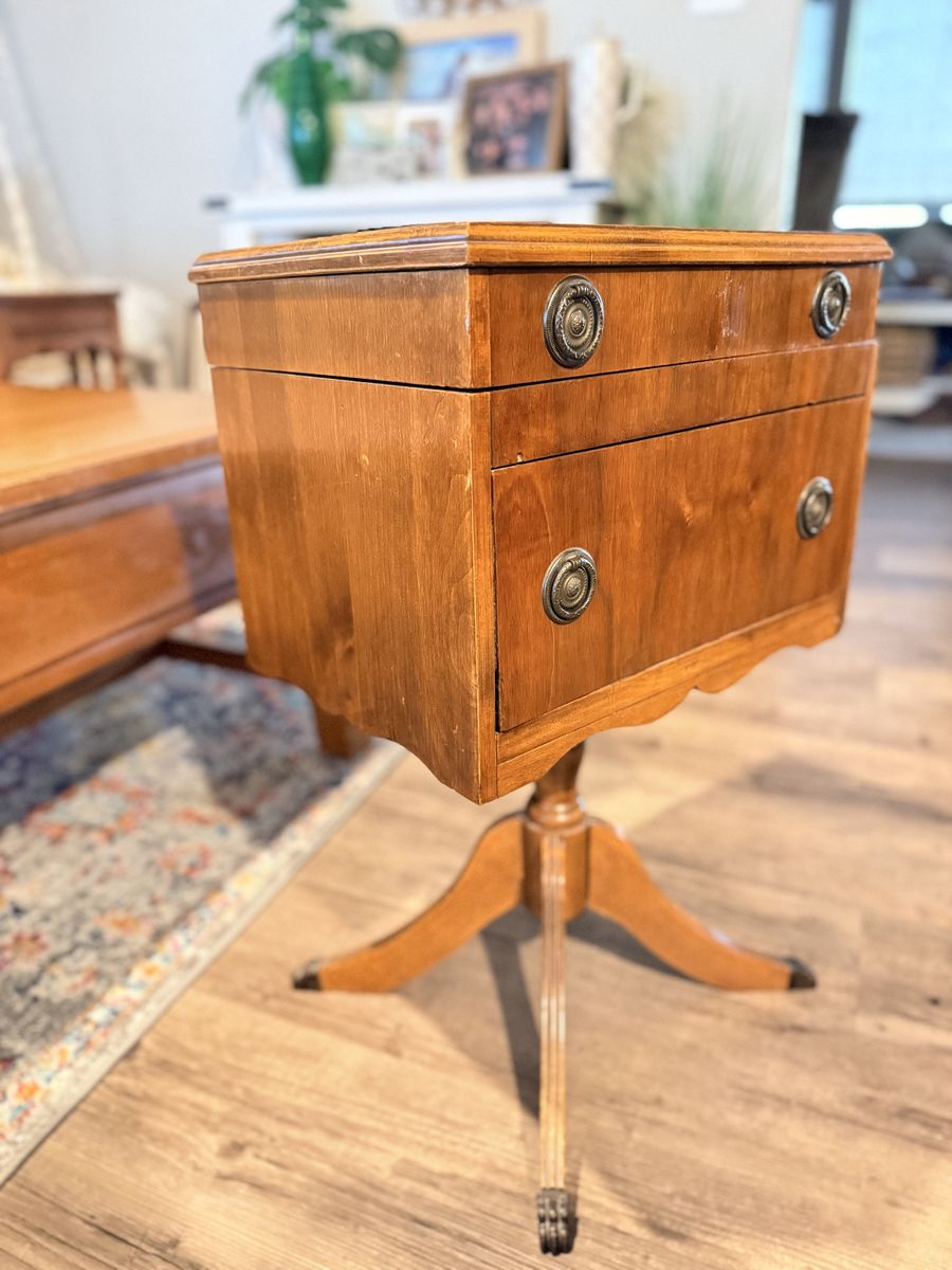 Antique Duncan Phyfe Style Mahogany Sewing Table