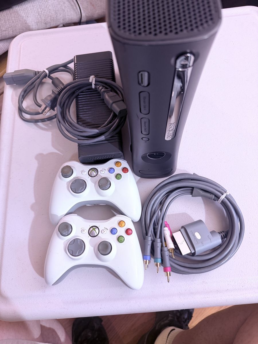 Xbox 360 Elite Console System with 2 White Wireless Controllers & Cables