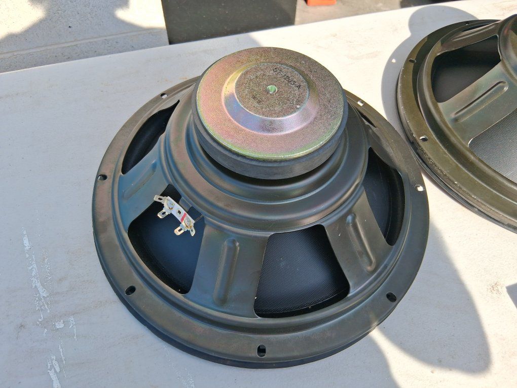 Main image 3