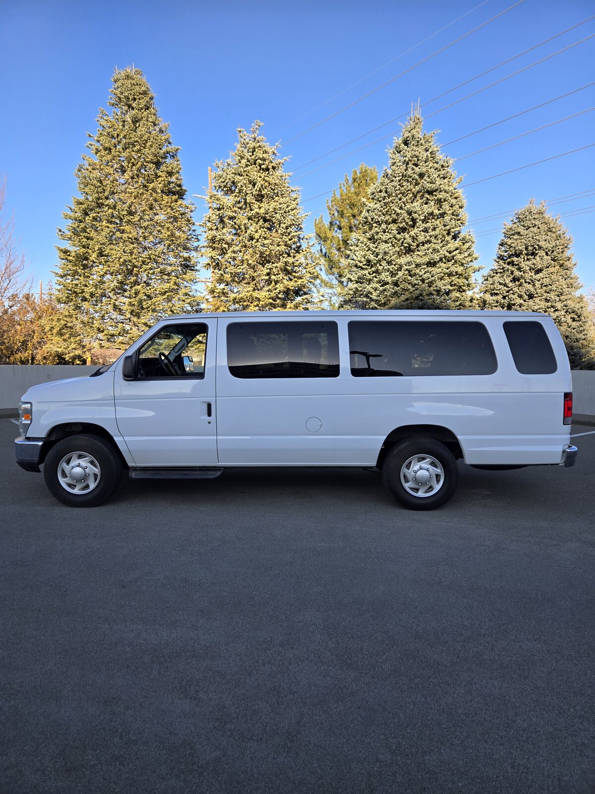 2012 Ford E-Series E-350 SD