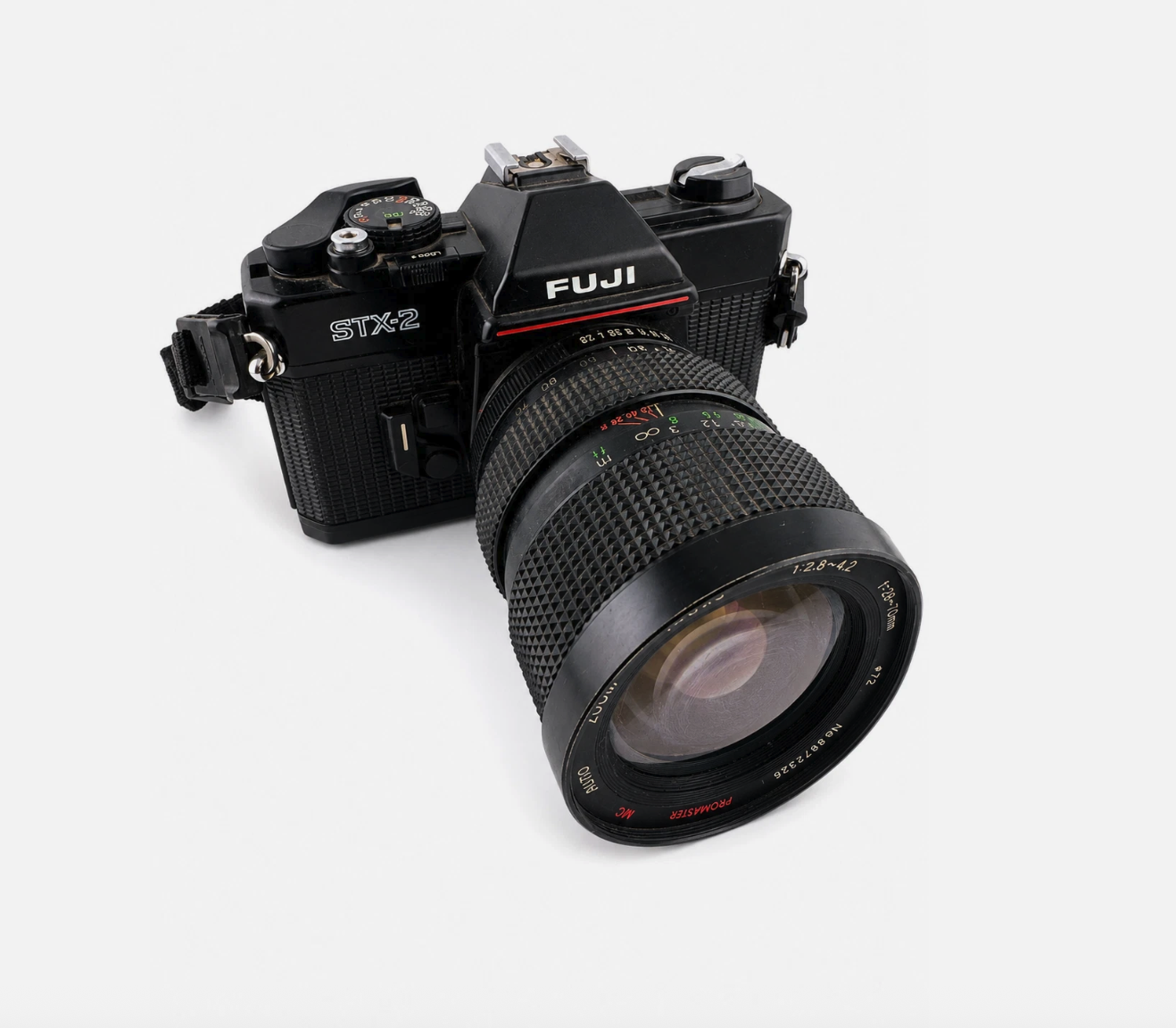 Vintage Fuji STX-2 35mm Film Camera Promaster 28-70mm f/2.8-4.2 Macro
