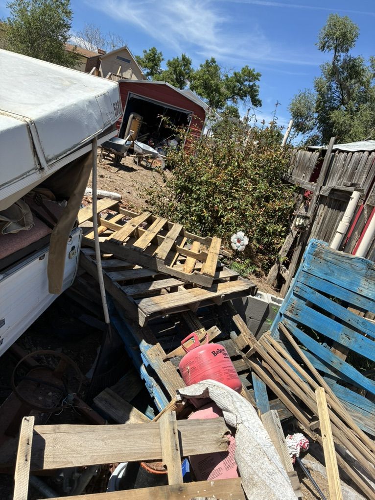 Free Pallets