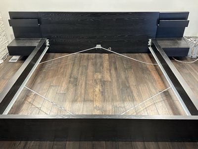 King Bedroom Set with Dresser