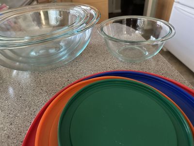 Pyrex Clear Glass Mixing Bowl Set with Colored Lids -