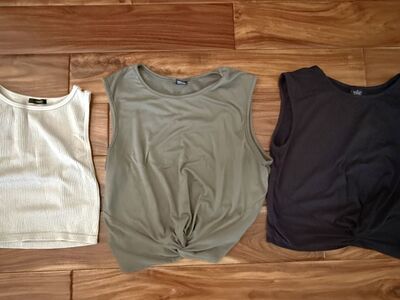 Women Size Medium Tank Tops