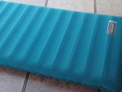Therapeutic air mattress