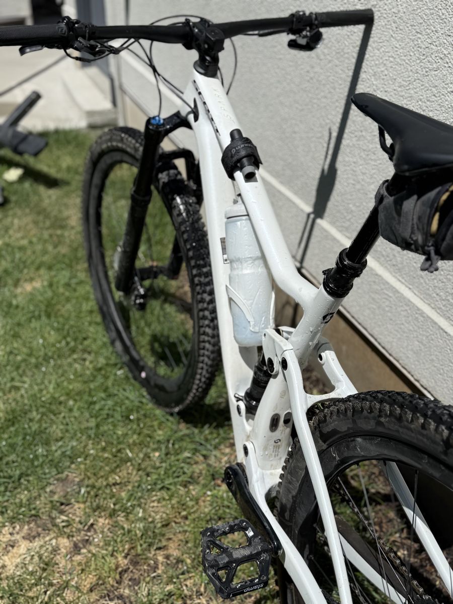 Best MTN Bike Deal - Almost New - 2021 Scott Spark 900 AXS Gloss Pearl (M)