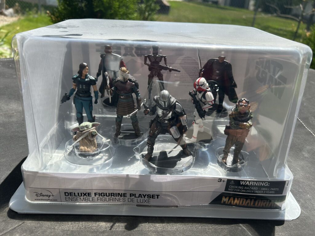 Mandalorian Deluxe Figure Place Set