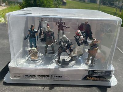 Mandalorian Deluxe Figure Place Set