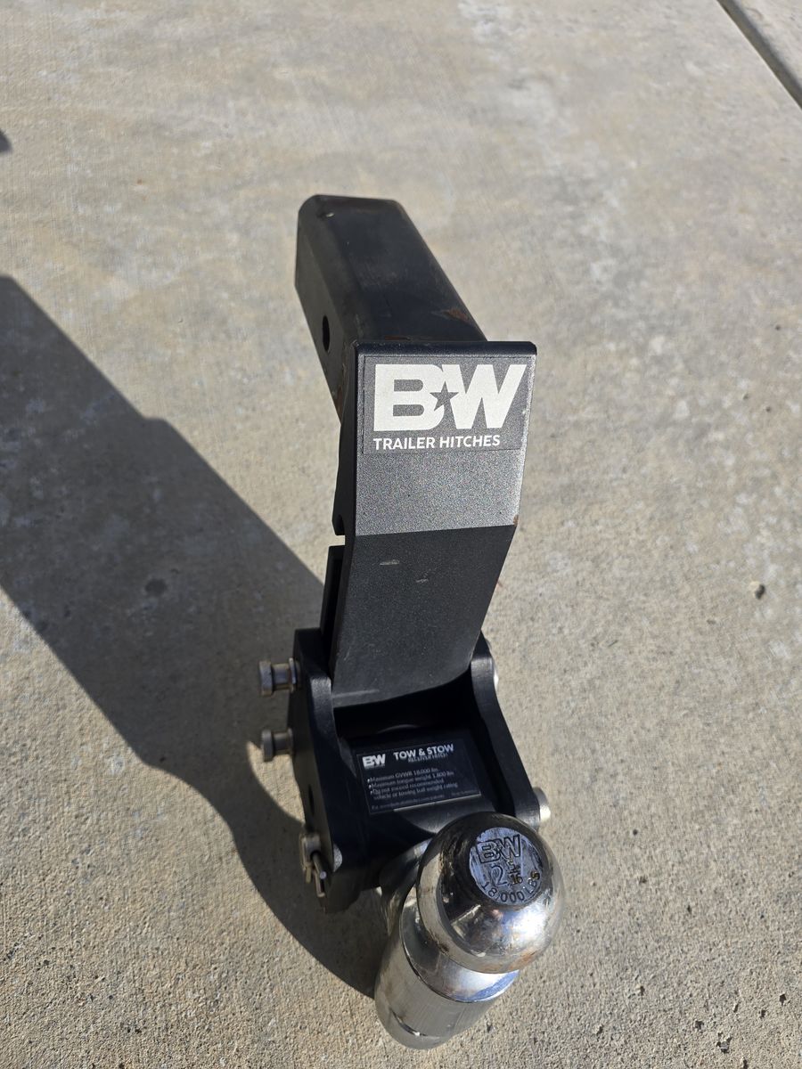 2.5 B&W reciever hitch multi pro tailgate