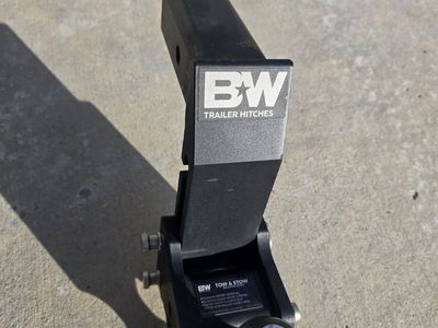 2.5 B&W reciever hitch multi pro tailgate