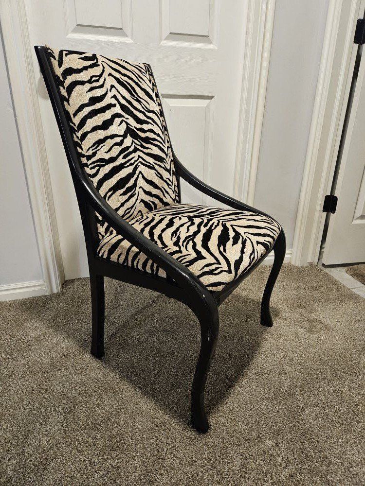 Accent chair