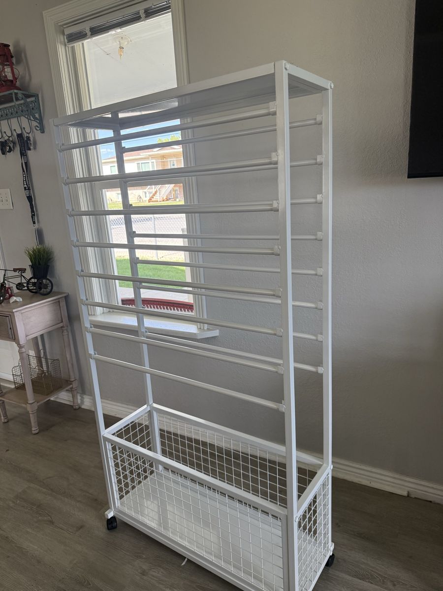 Wrapping paper and ribbon rack 