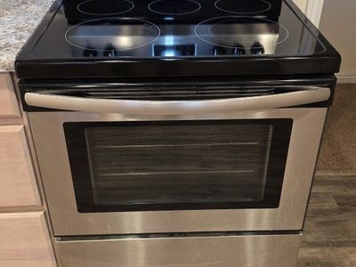 FRIGIDAIRE Stainless Steel Stove
