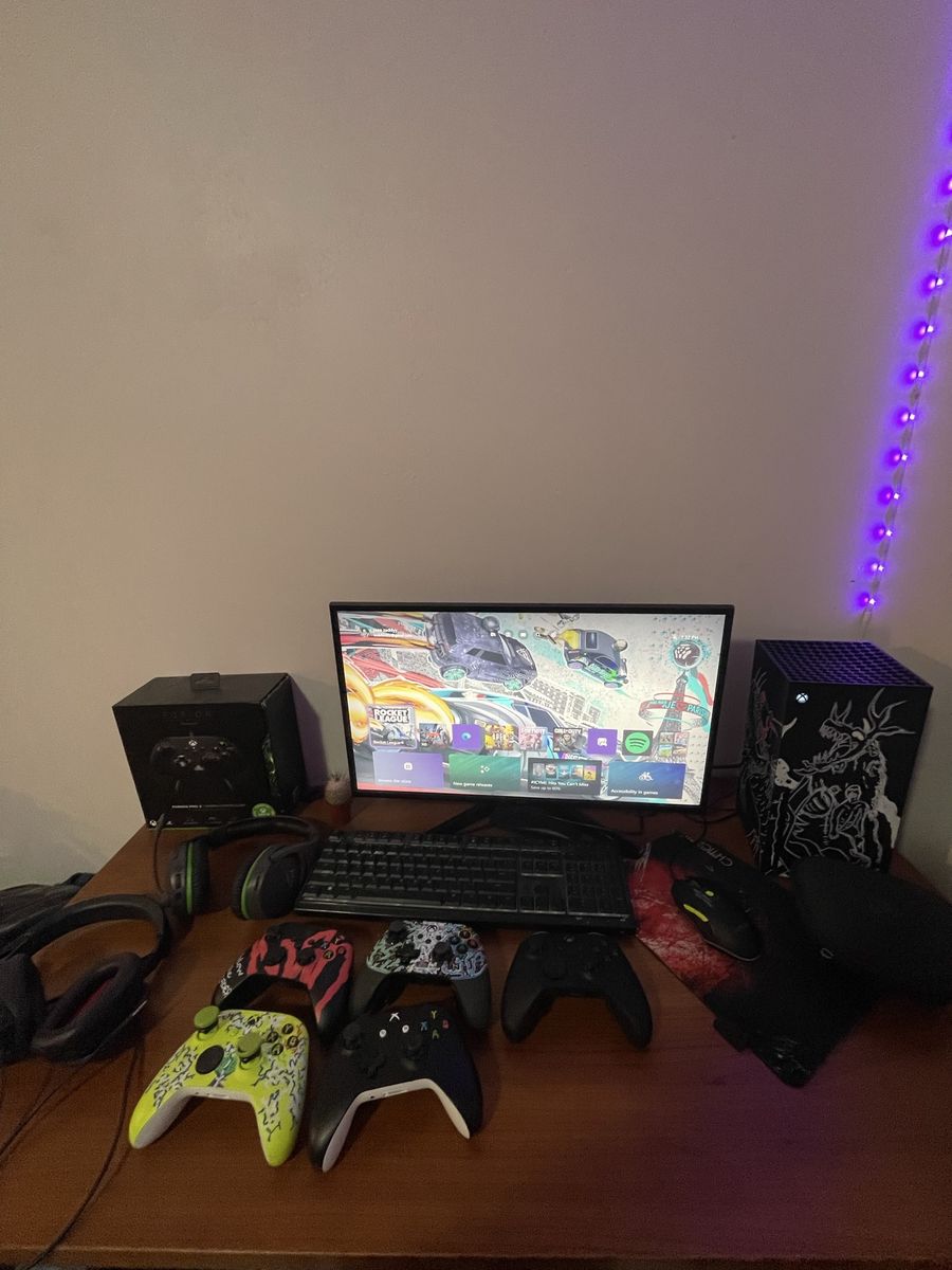 Xbox series x and accessories need gone trade or money
