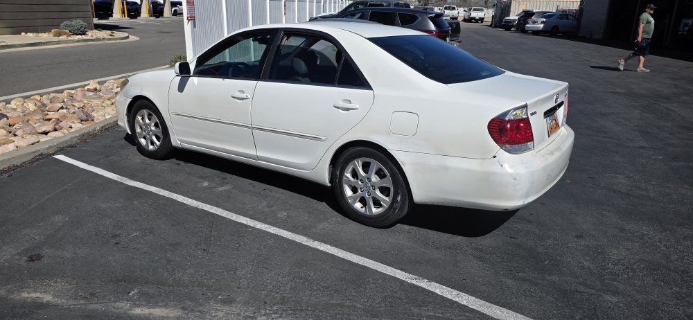 2005 TOYOTA CAMRY XLE