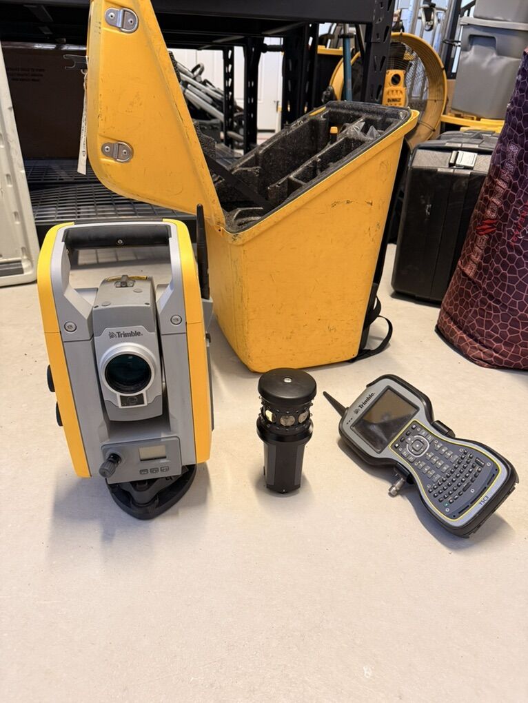 Trimble Total Station - Complete Package