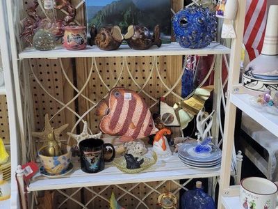Beachy Coastal & Nautical Vtg. Decor