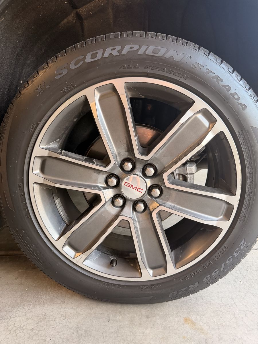 GMC 20 Inch Factory Wheels with 235/55R20 Tires Set