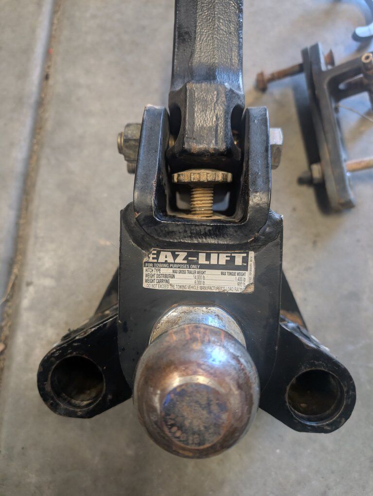 Eaz-Lift Weight Distribution Hitch