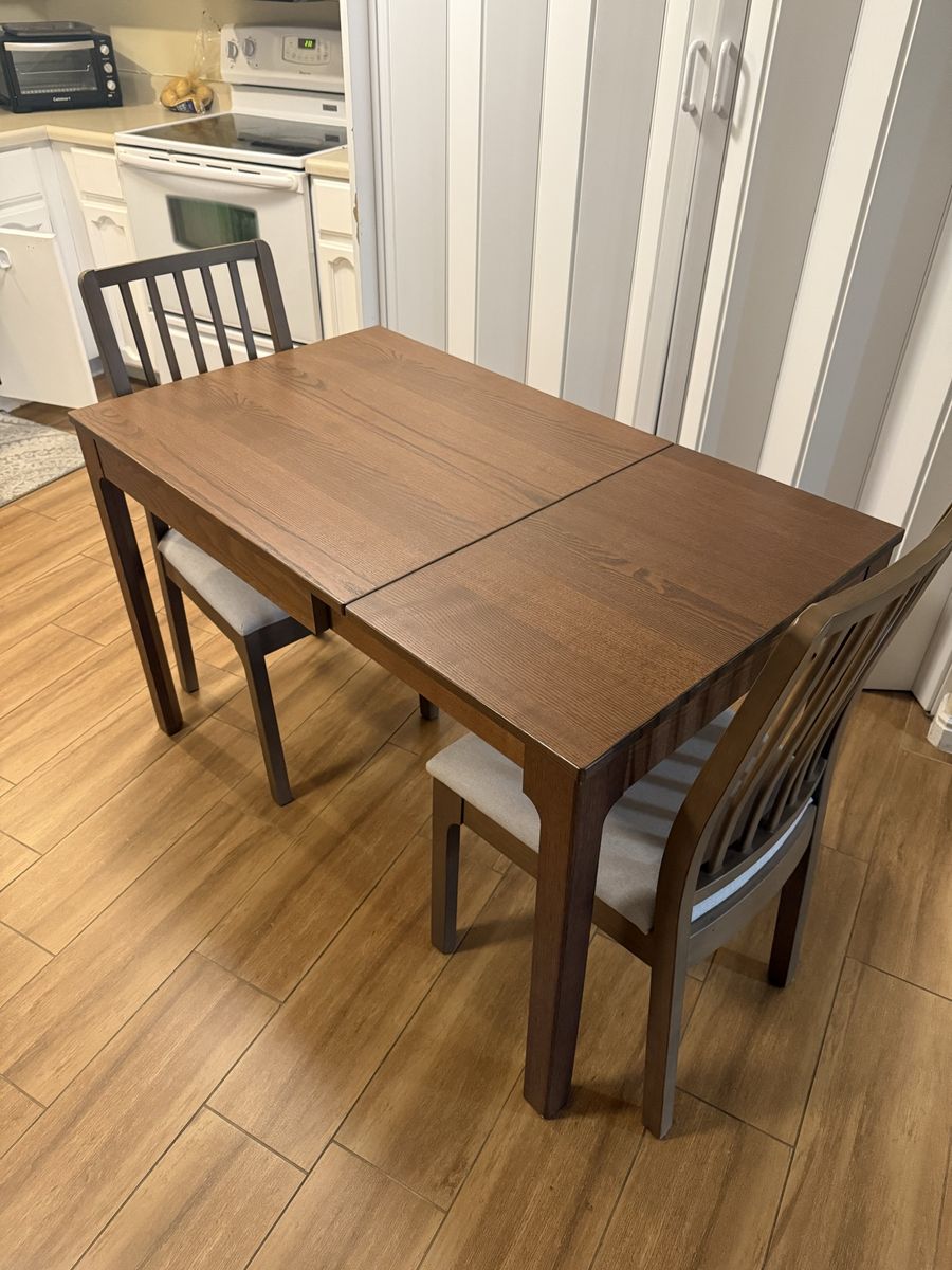 Breakfast Nook Table with 2 Cushioned Chairs Set and Leaflet 