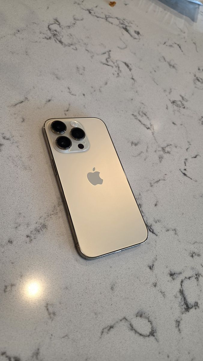 Apple iPhone 14 Pro, Gold, 256GB, Unlocked Smartphone, Good Condition