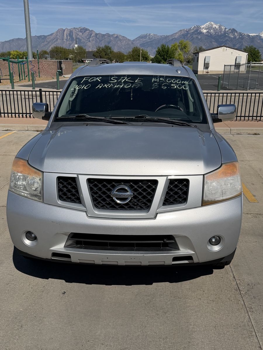 2010 Nissan Armada SE
