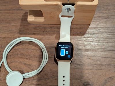 Apple Watch Series 6 40mm Gold