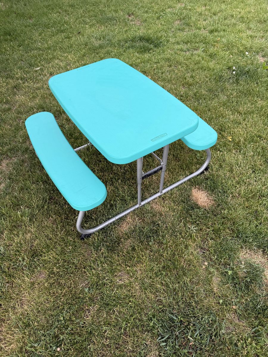 Lifetime Table.   FOLDABLE
