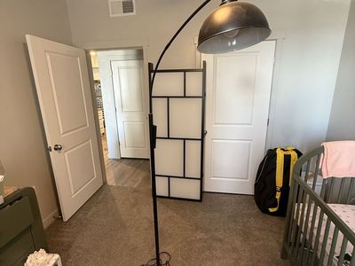 Modern Black Arch Floor Lamp with Remote Control and Adjustable Brightness