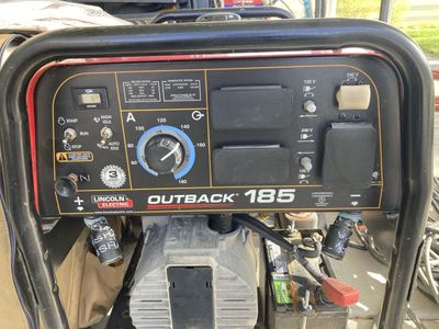 Lincoln Outback 185 Stick Welder/Generator like new 62 hrs
