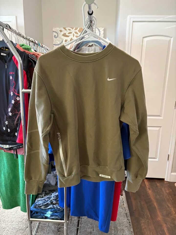 Nike sweatshirt women size XSmall $20 cash/venmo in Draper